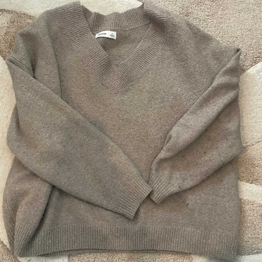 Hollister Gray V-Neck Sweater Cozy Knit